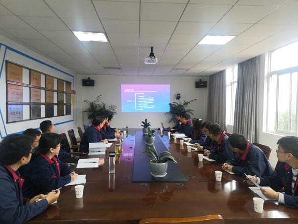 鋼構(gòu)公司開展年度職工座談會(huì)  鋼構(gòu)公司開展年度職工座談會(huì)