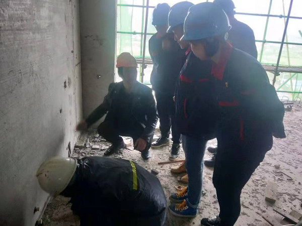 公司組織參觀學(xué)習銅冠書香苑一期項目 公司組織參觀學(xué)習銅冠書香苑一期項目