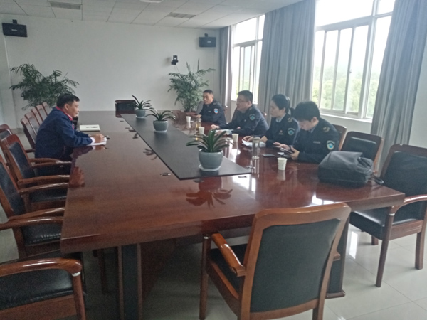 市衛(wèi)生監(jiān)督局到鋼構公司開展檢查工作  市衛(wèi)生監(jiān)督局到鋼構公司開展檢查工作