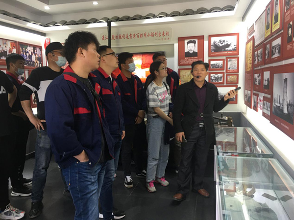 第二建筑工程事業(yè)部開展主題團(tuán)日活動 第二建筑工程事業(yè)部開展主題團(tuán)日活動