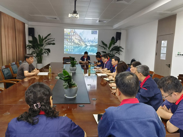 公司副總經(jīng)理、安全總監(jiān)到鋼構(gòu)公司調(diào)研